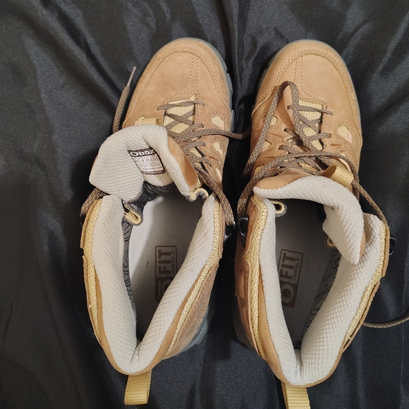 Oboz Women's Tan Combat Boots - Picture 5 of 8